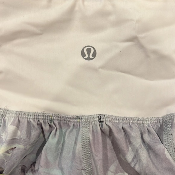 RARE Lululemon shorts - Picture 3 of 7